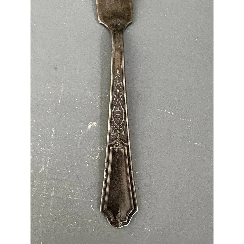 1847 Rogers Bros Ancestral Silverplate Master Butter Knife 6¾″ 1934